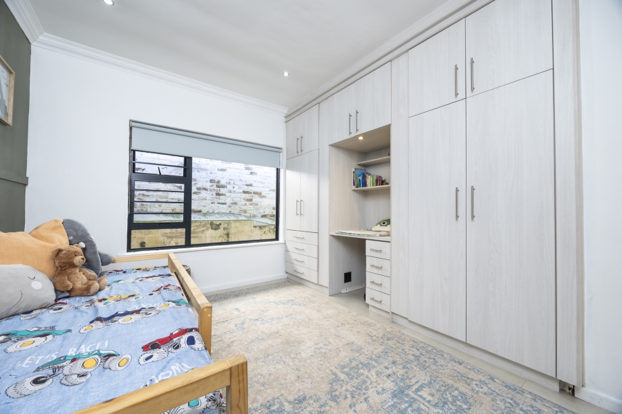 3 Bedroom Property for Sale in Kenridge Western Cape